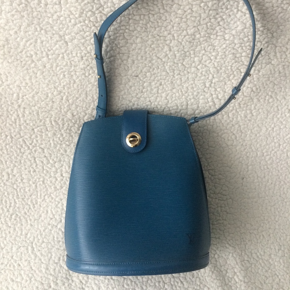 Louis Vuitton Vintage Toledo Blue Epi Leather Cluny Shoulder Bag